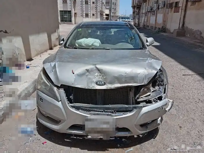 سياره كيا كادينزا 2012 مصدومه للبيع 5