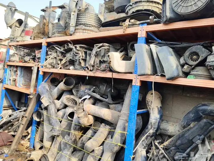 يوجد لدينا جميع انواع قطع الغيار 5