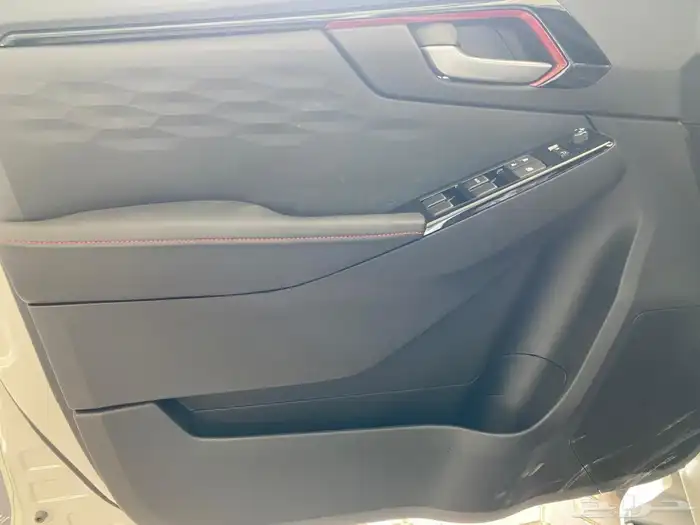 ايسوزو ديماكس غمارتين ديزال GT جير اتوماتيك موديل 2026 7