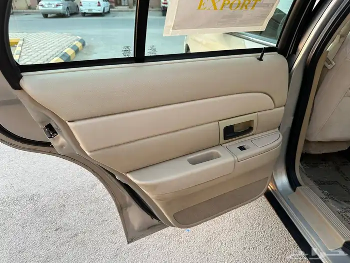 فورد فكتوريا سعودي 2010 26