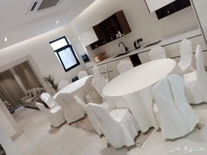 تأجير كراسي وطاولات بأنواعها وقهوجي مع أغراضه 1