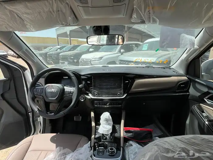 ايسوزو MUX 2025 فل كامل 6