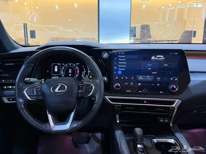 لكزس ار اكس بنزين مديل 2024 كندي عداد 18700 الف كيلو 13