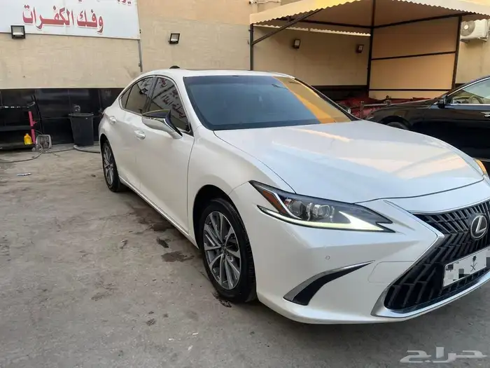 لكزس 250 فئة AA موديل 2023 1