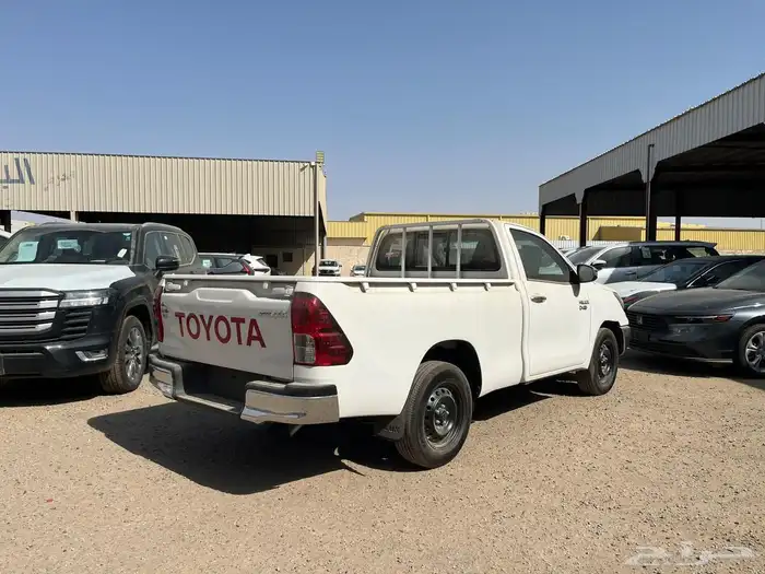 تويوتا هايلوكس 2025 GL ديزل 2.4 2