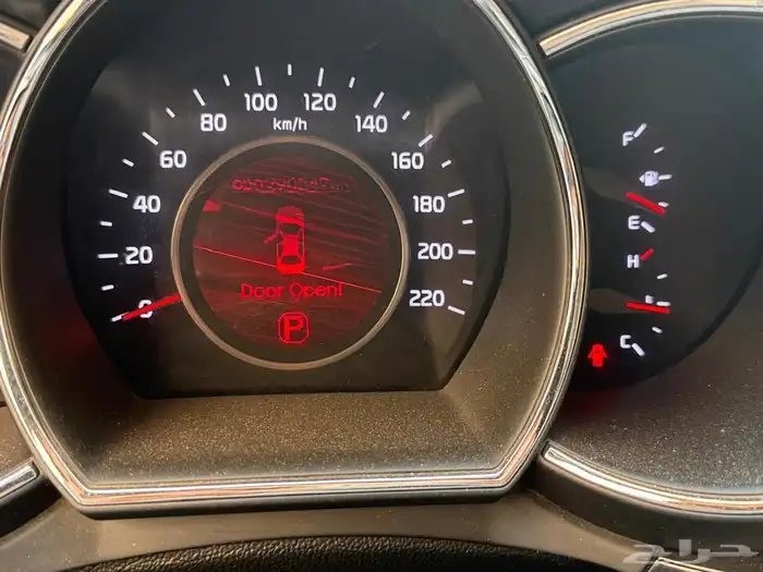 كيا ريو هاتش باك فل 4