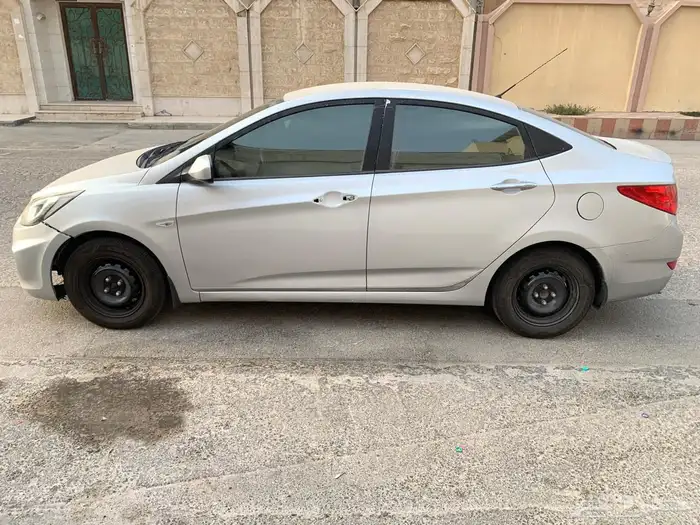 هيونداي أكسنت 2012 3