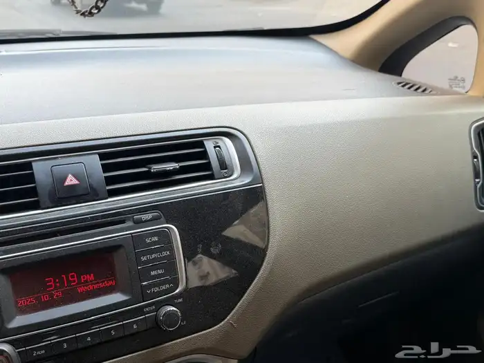 كيا ريو هاتش باك فل 8