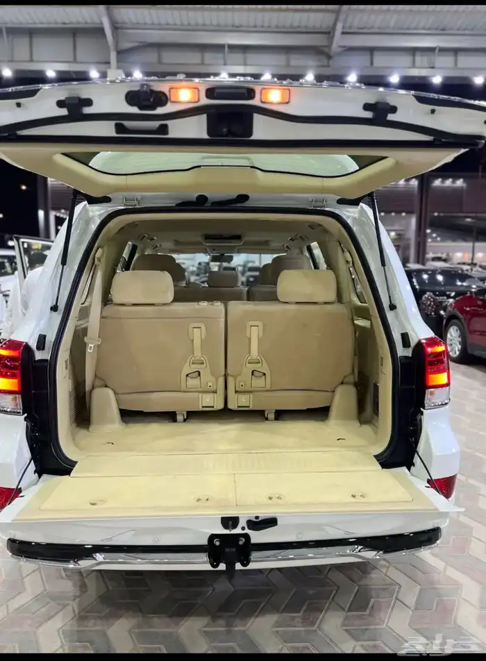 تويوتا لاندكروزر GXR 2017 فل كامل ماشي 258 الف 5