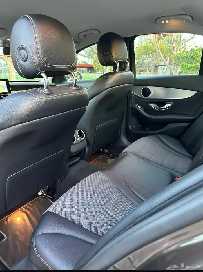 للبيع مرسيدس c180 بخالة ممتازة 3