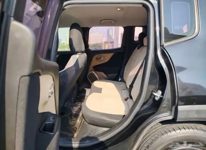 جيب رينيجيد سبورت 2016 للبيع - نظيف جدا  - ممشى قليل 14