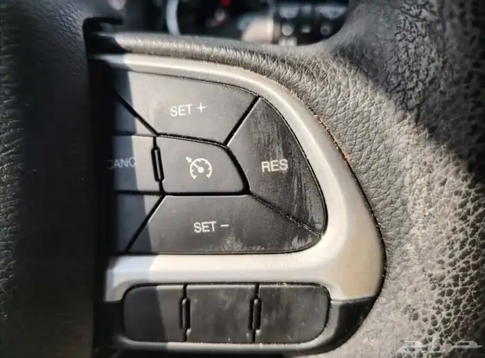 جيب رينيجيد سبورت 2016 للبيع - نظيف جدا  - ممشى قليل 25