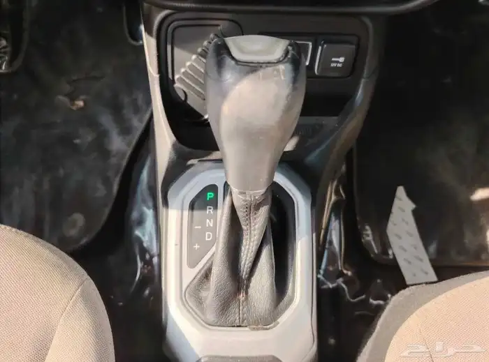 جيب رينيجيد سبورت 2016 للبيع - نظيف جدا  - ممشى قليل 16