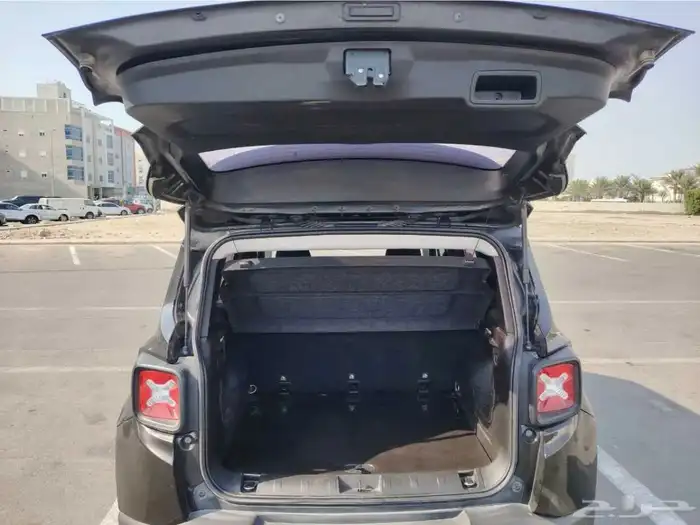 جيب رينيجيد سبورت 2016 للبيع - نظيف جدا  - ممشى قليل 23