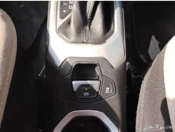 جيب رينيجيد سبورت 2016 للبيع - نظيف جدا  - ممشى قليل 17