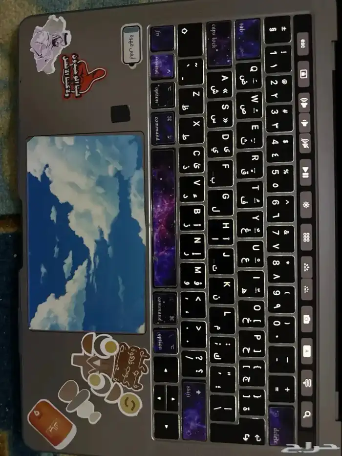 ماك بوك برو 13 شريط لمسي 1