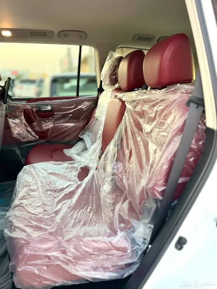 نيسان باترول 2024 بلاتنيوم - 6 سلندر عداد 36 الف كيلو فقط 12