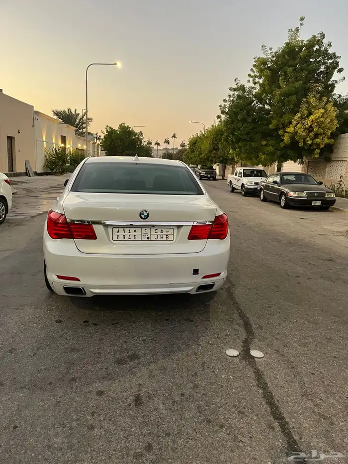 BMW 730 موديل 2012 7