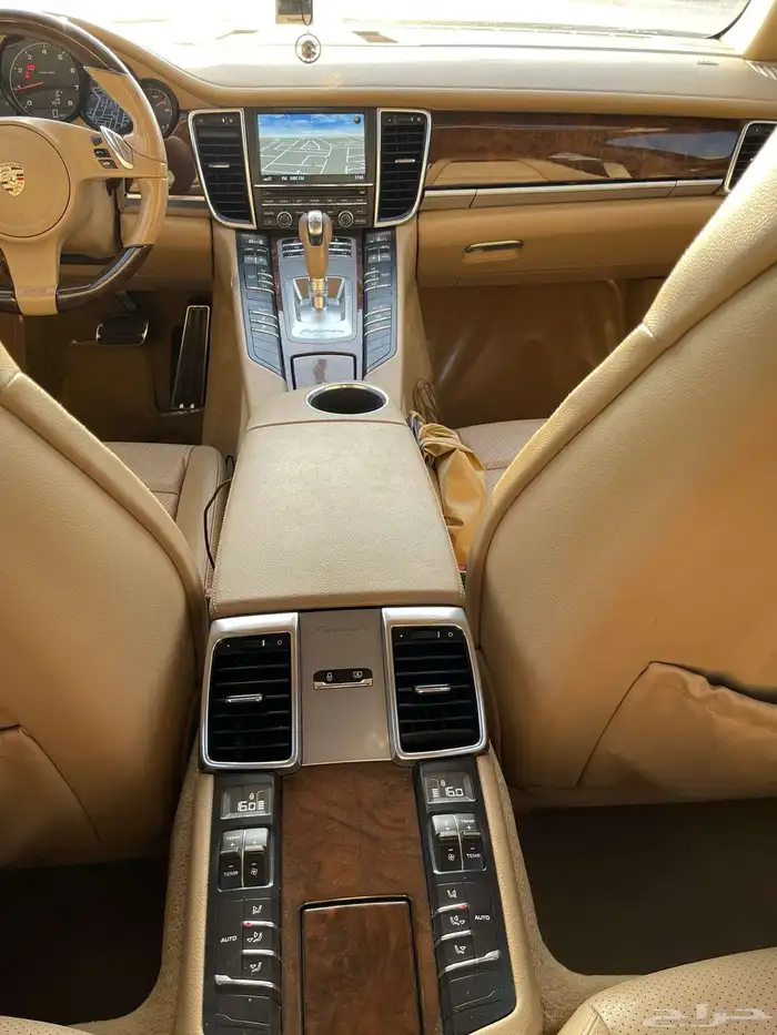 بورش باناميرا 2012 6