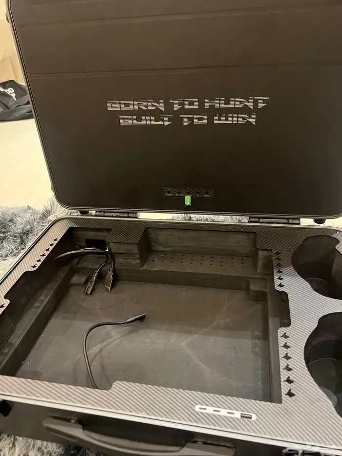 شاشة قيمنق للبلايستيشن محمول 4