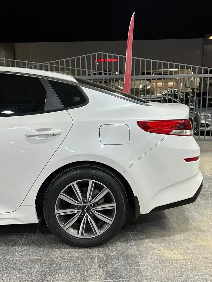 كيا اوبتيما 2020 مطور لدى معرض(عبيد الرشيدي) 18