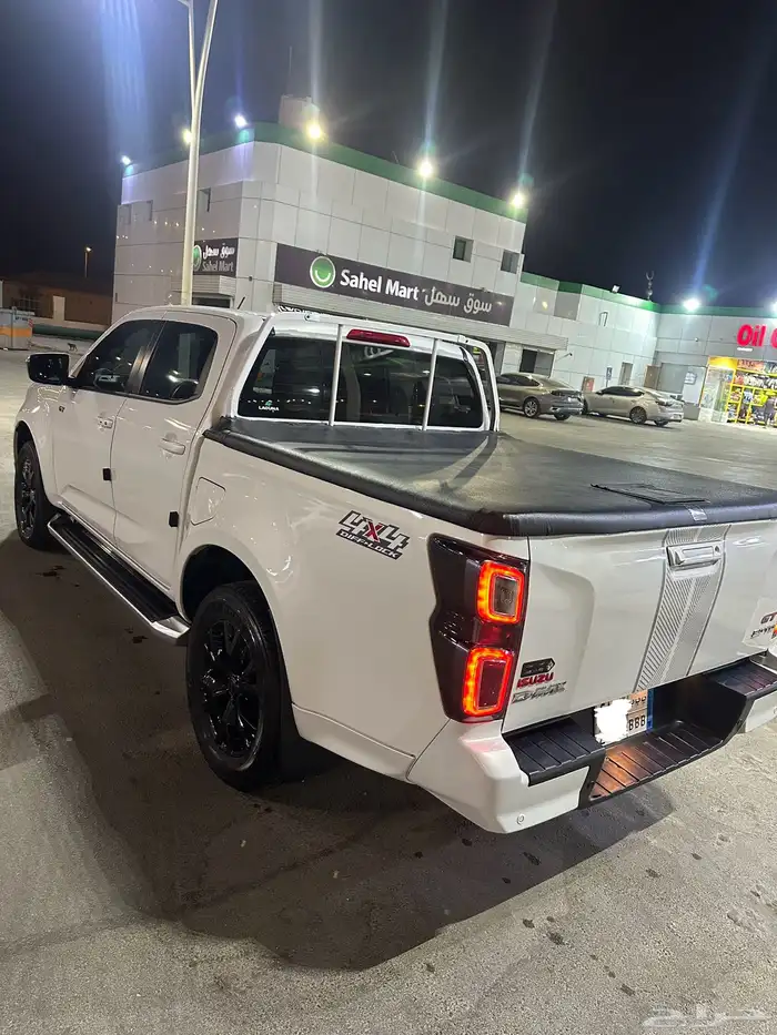 ايسوزو 2023 ديماكس فل جي تي 9