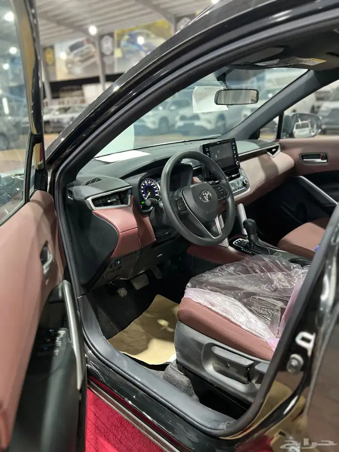 تويوتا   كورولا كروس XLE نص فل هايبرد 2023 جديد 83.000 شامل 6