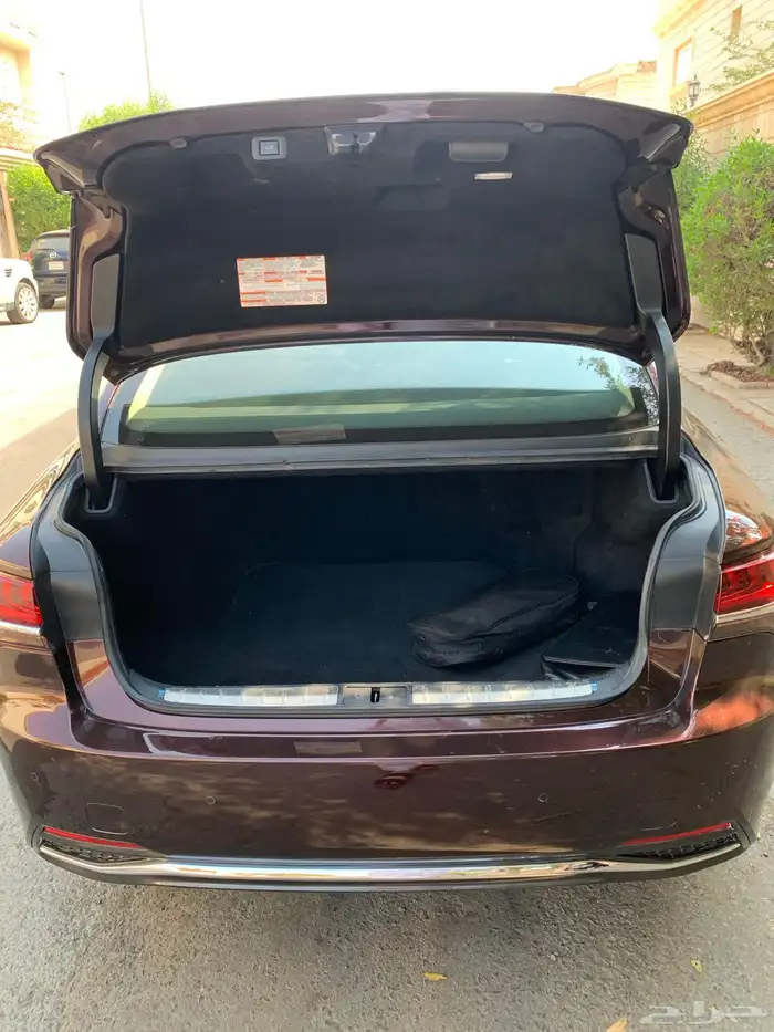 لكزس LS500h 2019 12