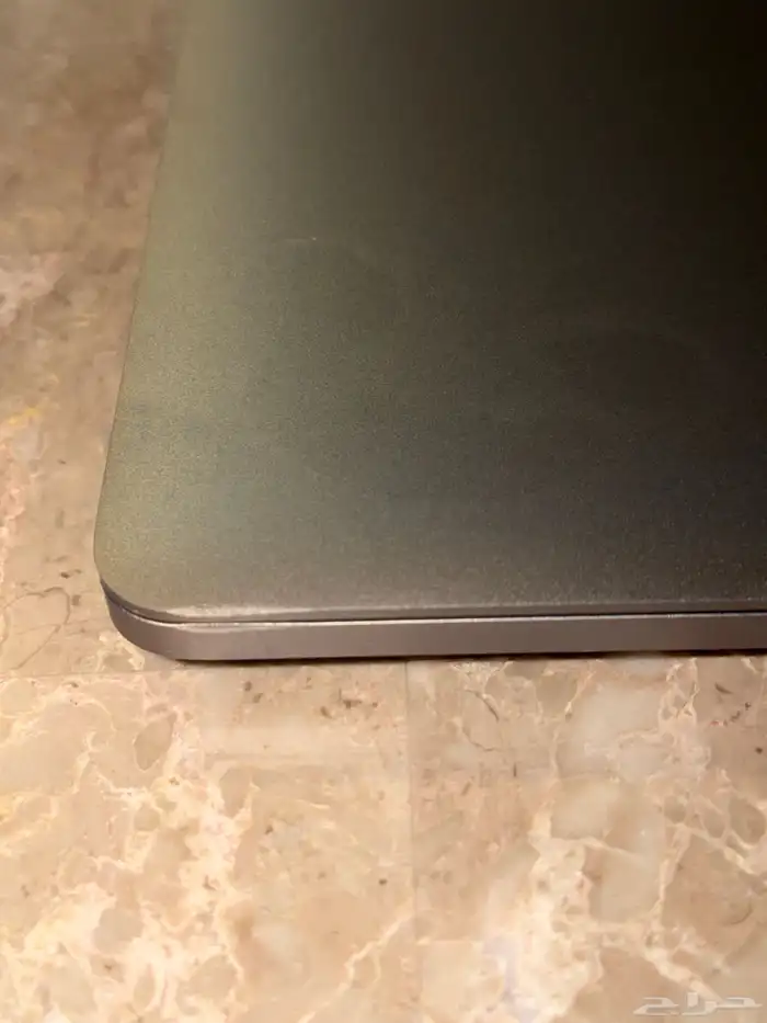 MacBook Pro 13-inch (2020  Touch Bar) 8