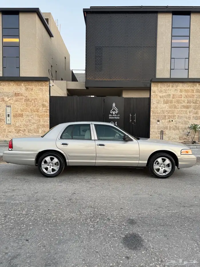 فورد كراون فكتوريا - 2012 سعودي ( استخدام شخصي ) 20