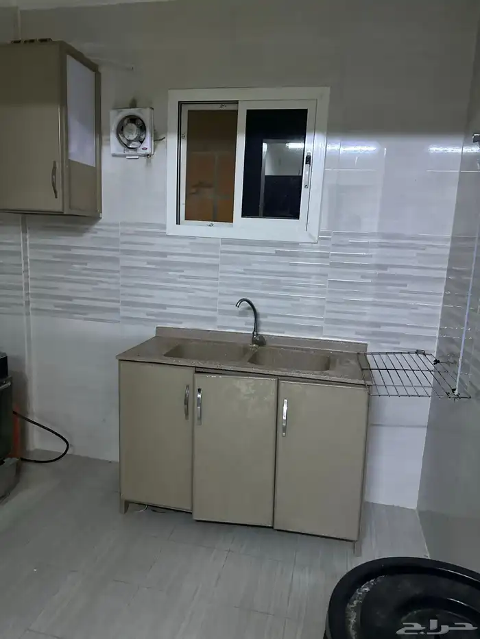 شقة عزاب للإيجار   حي النسيم الشرقي (خلف العثيم مول) 1