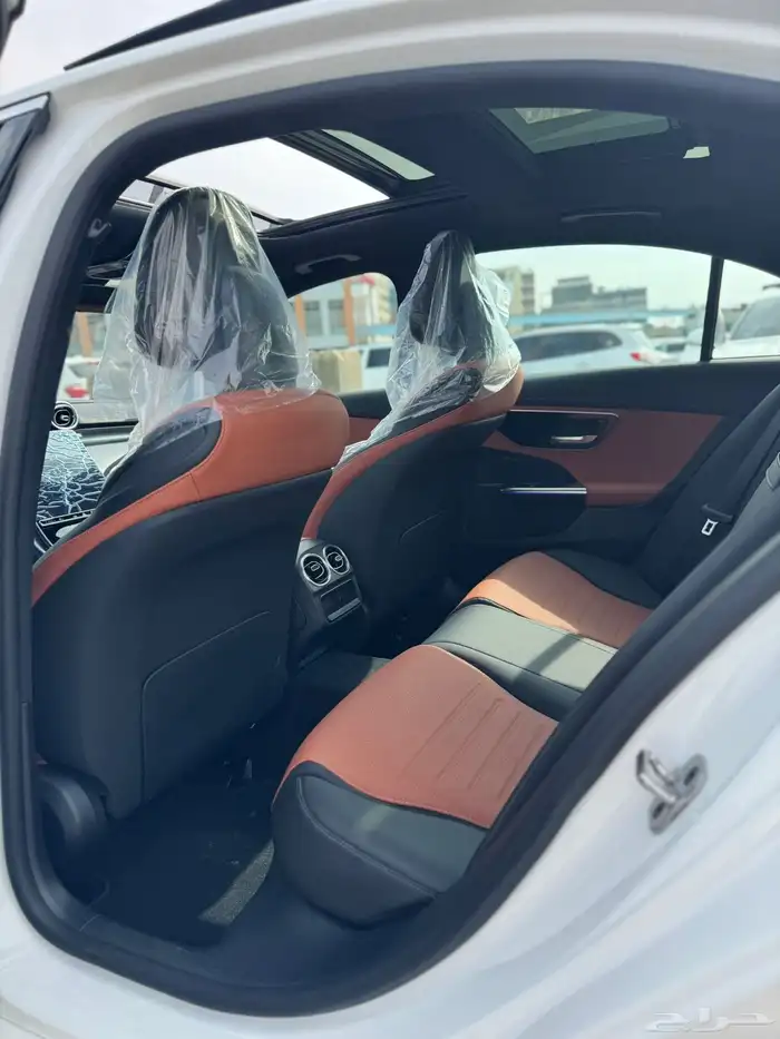 مرسيدس C200 موديل 2025(اصفار) 11