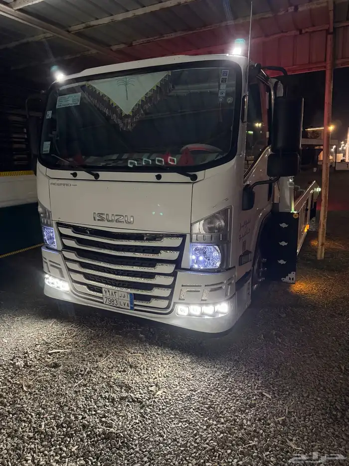 للبيع سطحه ايسوزو باخشب 9