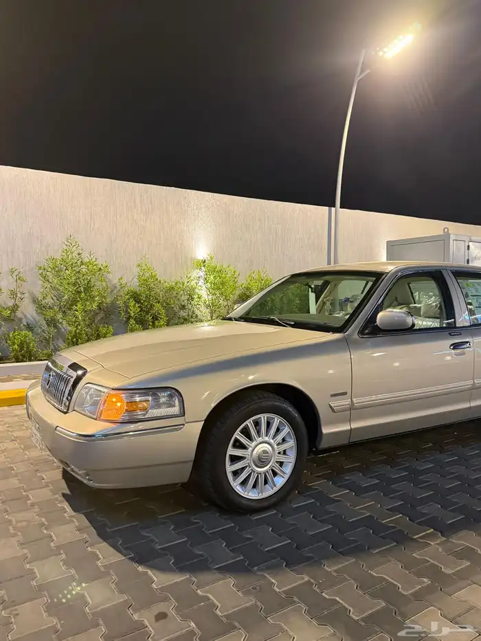 فورد جراند ماركيز 2010 2