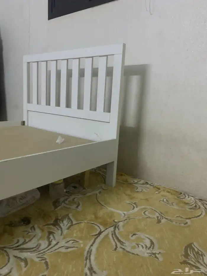 سرير جيد جدا وعلى سوم 3