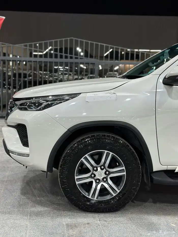 فورشنر ديزل 2021 بريمي دبل دفلك لدى معرض(الرشيدي) 6