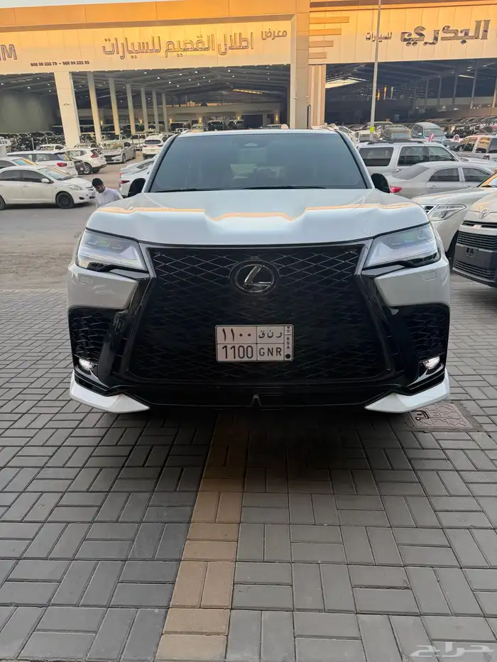 لكزس اف سبورت 2025 1