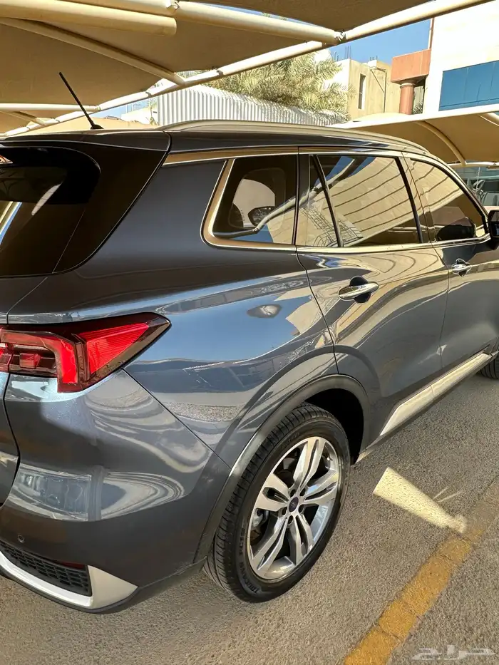 فورد توريتوري 2023 اللون ازرق 3