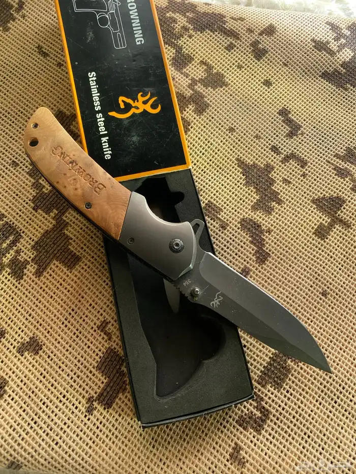 للبيع سكين من شركة براونج او البدل المناسب كشاف او سكين 1