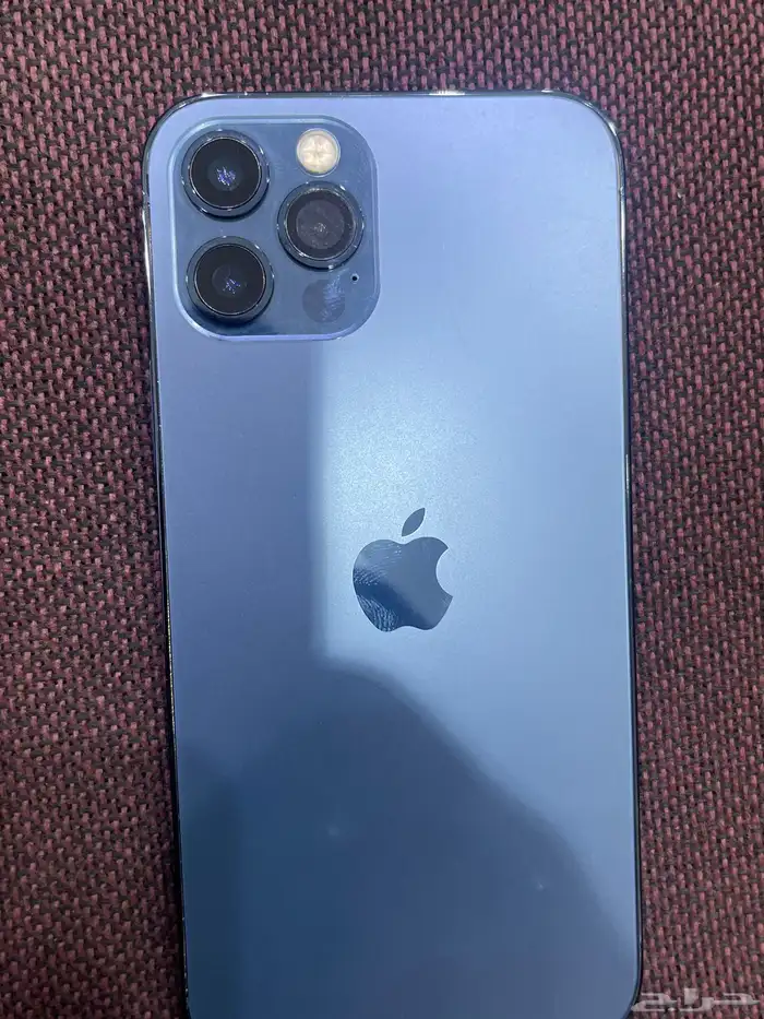 ايفون 12 برو وايفون اكس العادي 0