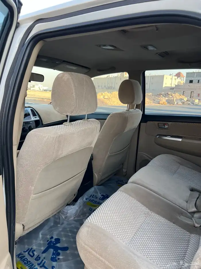 للبيع فورتشنر 2015 مخزن 4 سلندر تماتيك سعودي 21