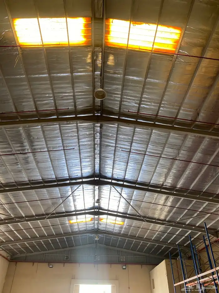 مستودع للايجار السلي 1