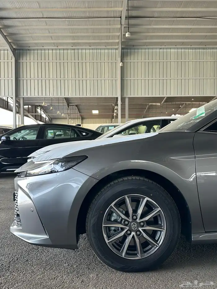 كامري تيتانيوم استاندر E موديل 2025 استلام فوري 3