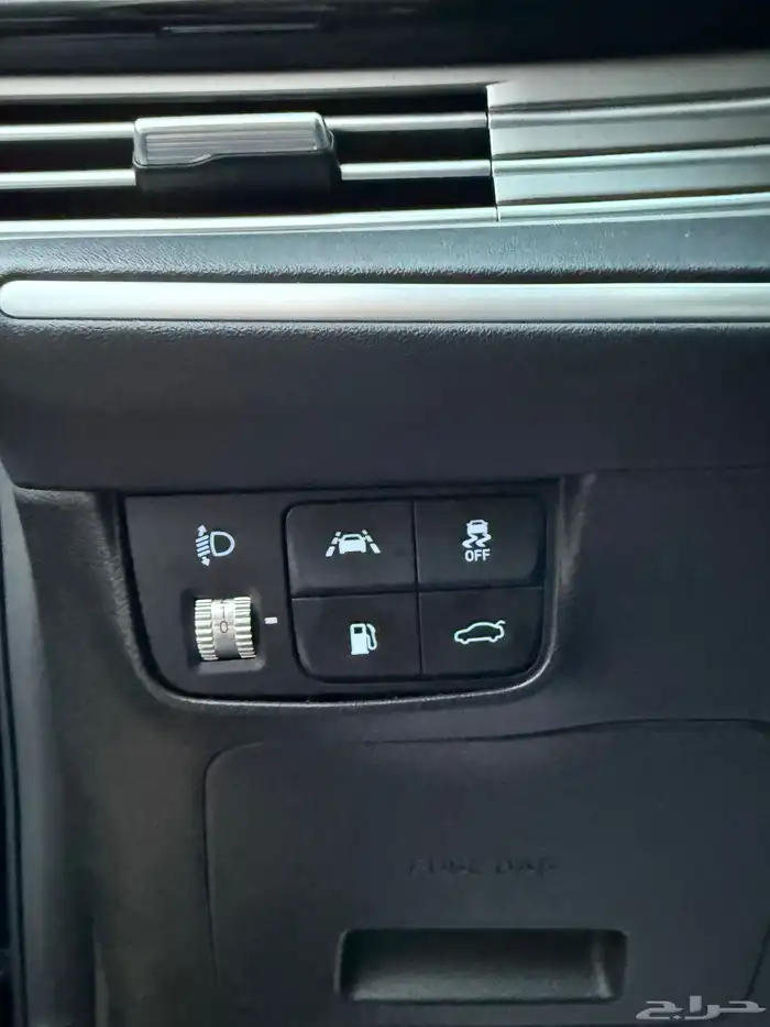 ازيرا 2020 بنورما - 4 سلندر بحالة الوكاله للبيع 17