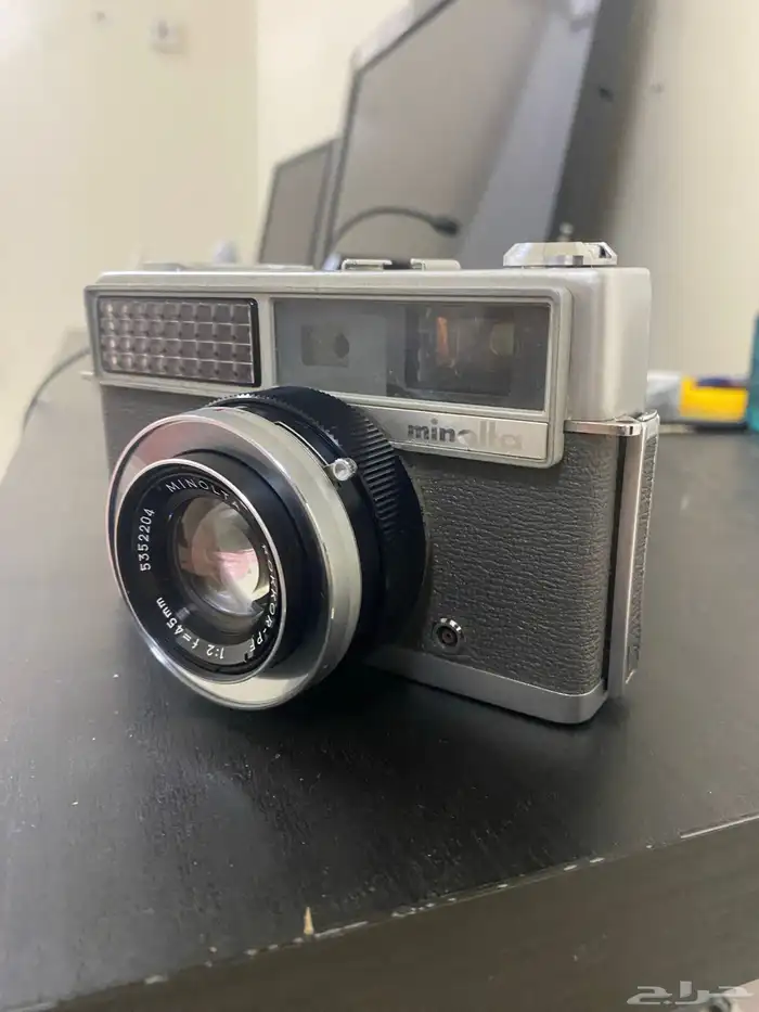 Minolta Hi-Matic كاميرا فيلم قديمه 1962 عطل بسيط 2
