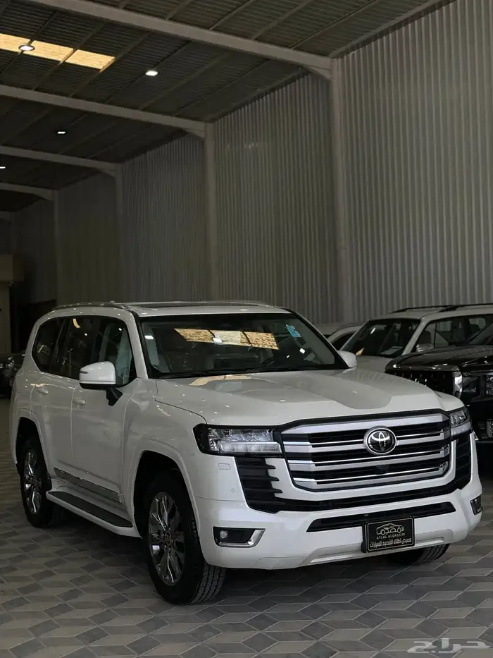 تويوتا جي اكس ار 4. 2025 1