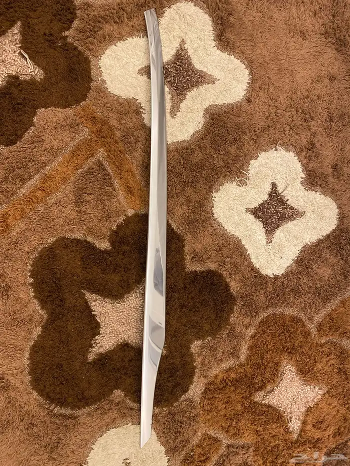 زيق كروم يمين k5 2023 اصلي وكالة 2