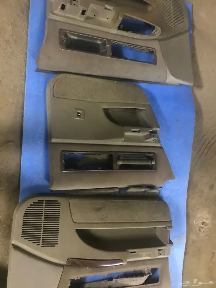 للبيع ديكورات ابواب العدد 3 بيج وكاله كابرس صابونه 94 0