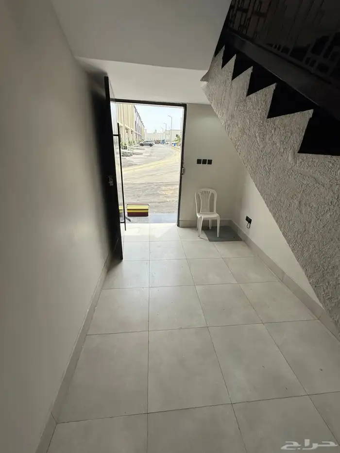 للبيع شقق علويه بمصعد وسطح خاص المحاله ابها 520الف 5