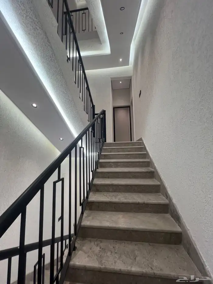 للبيع روف علوي فاخر موقع مميز شمال التضامن 3